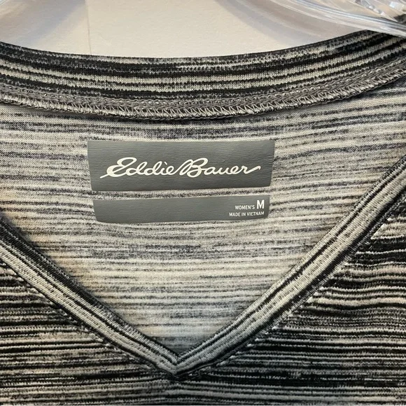 Eddie Bauer Womens V-Neck Black & Cream Short Sleeve Tee Shirt Sz Womens… - Picture 3 of 6